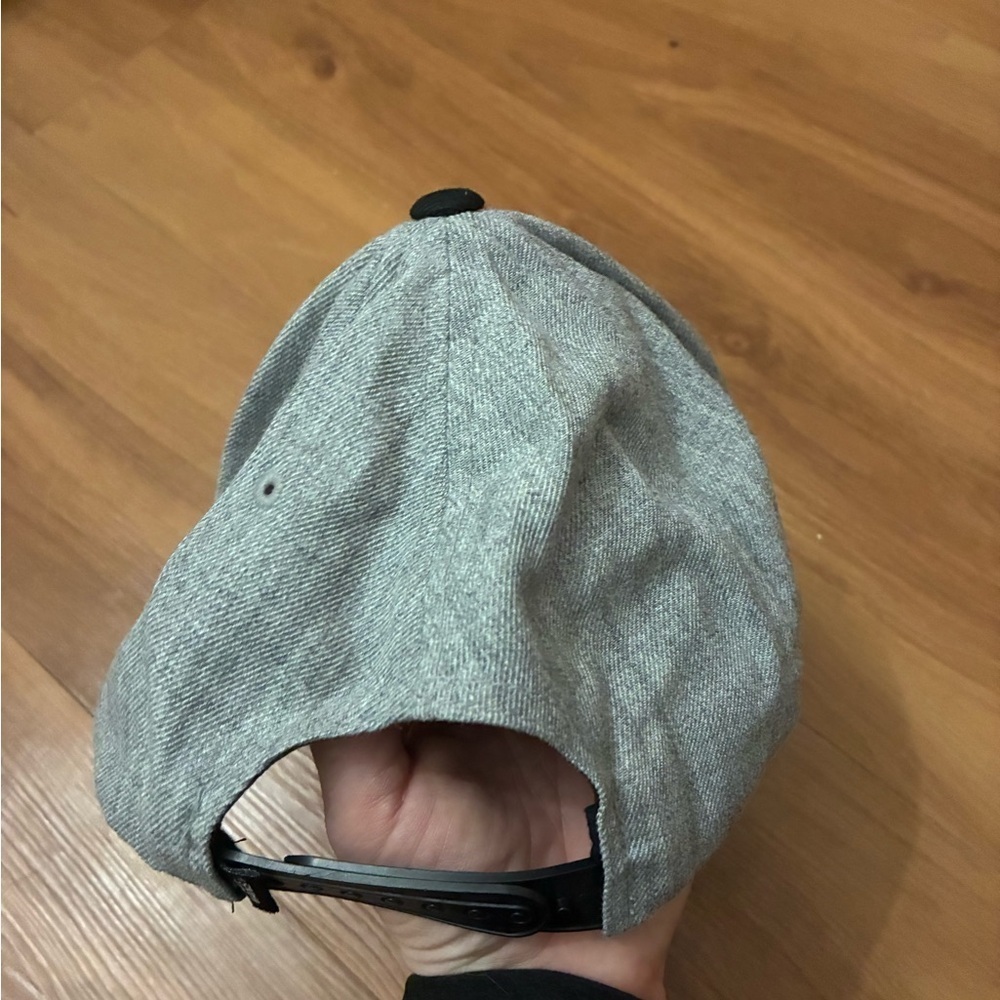 Vans Two-Tone Gray and Black Hat - Picture 2 of 4